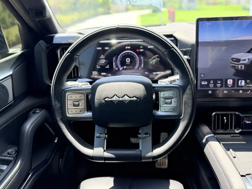 Fangchengbao Leopard 8 8 2025 Flagship 7 мест
