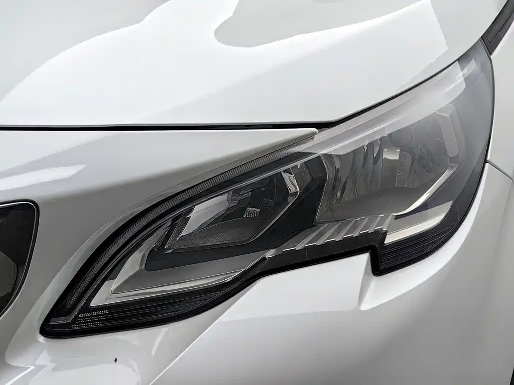 Peugeot 4008 — миниатюра 7