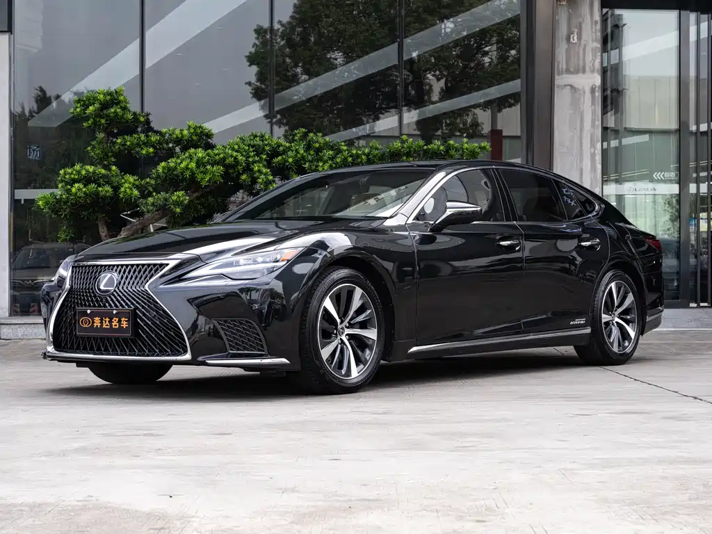 LEXUS LS