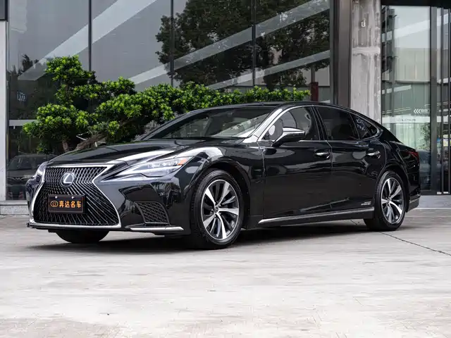 LEXUS LS 2021