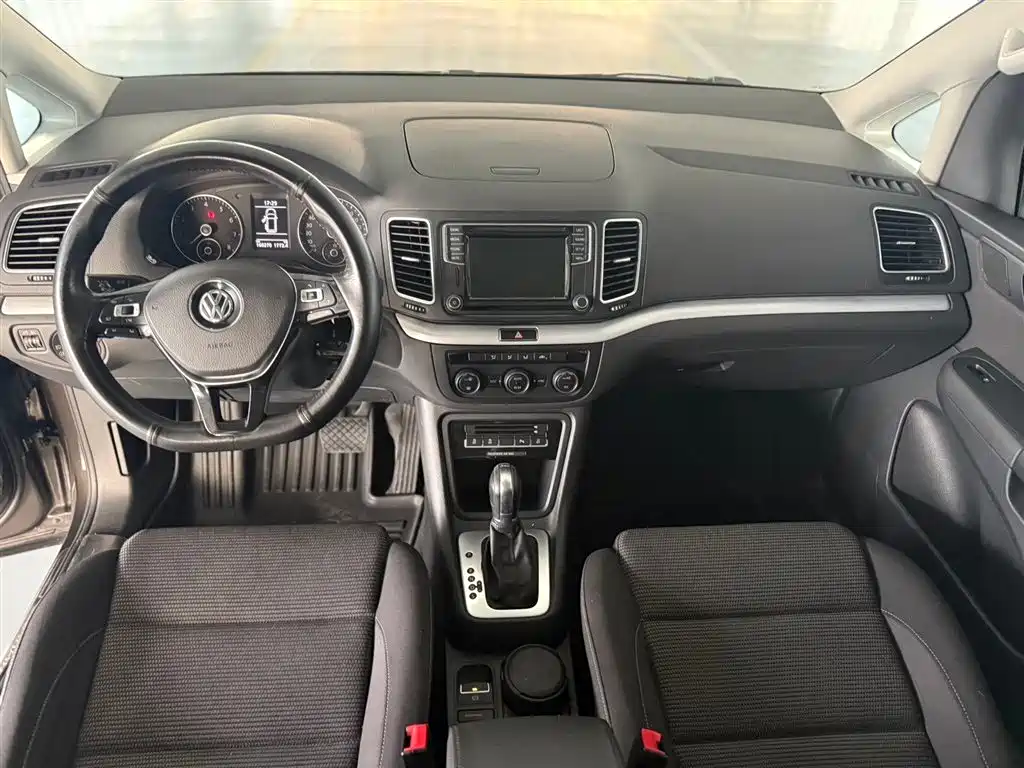 Volkswagen Xia 2016 280TSI 7 мест