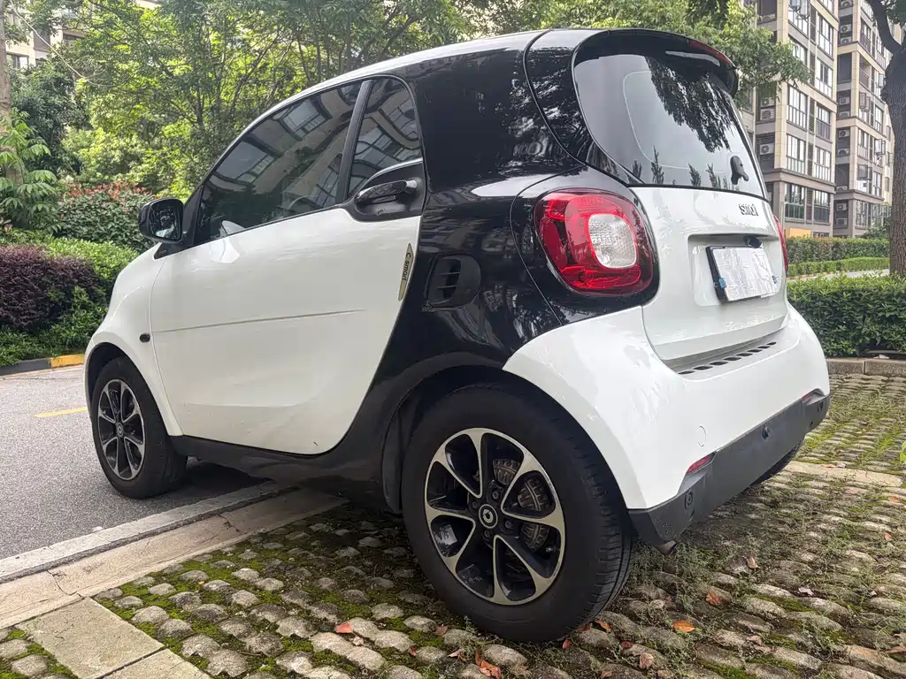 Smart fortwo 2015 1.0L 52