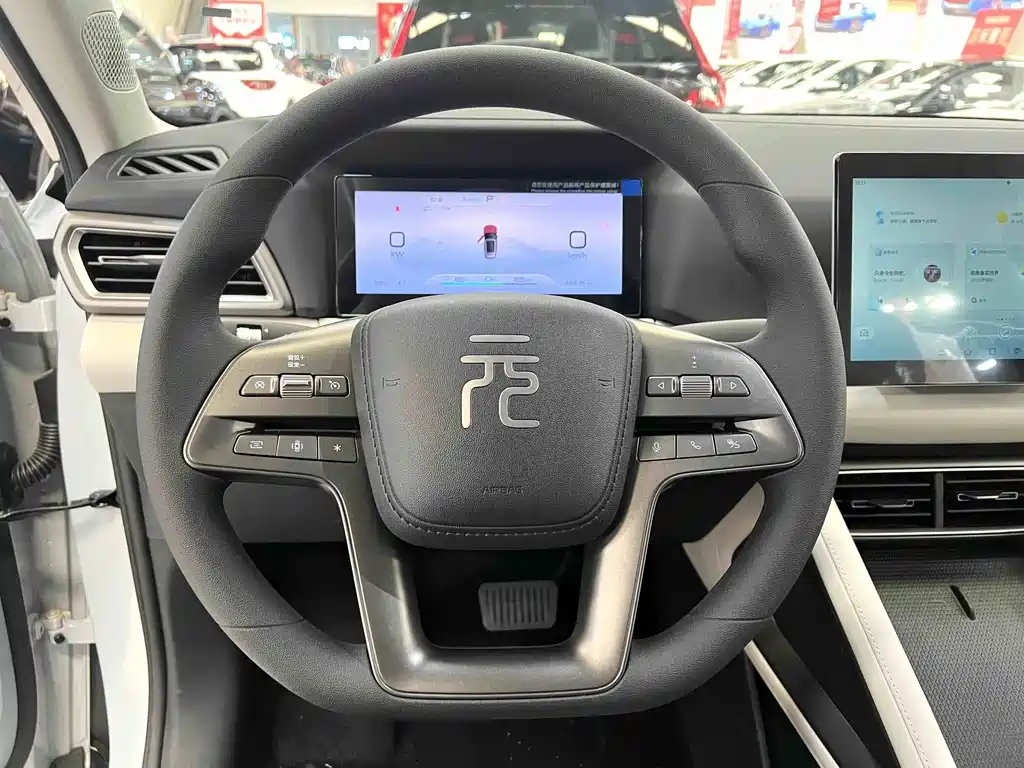 BYD Yuan Up UP 2025 301KM