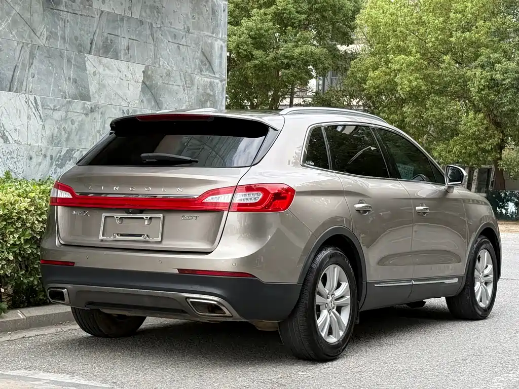 Lincoln MKX — миниатюра 6
