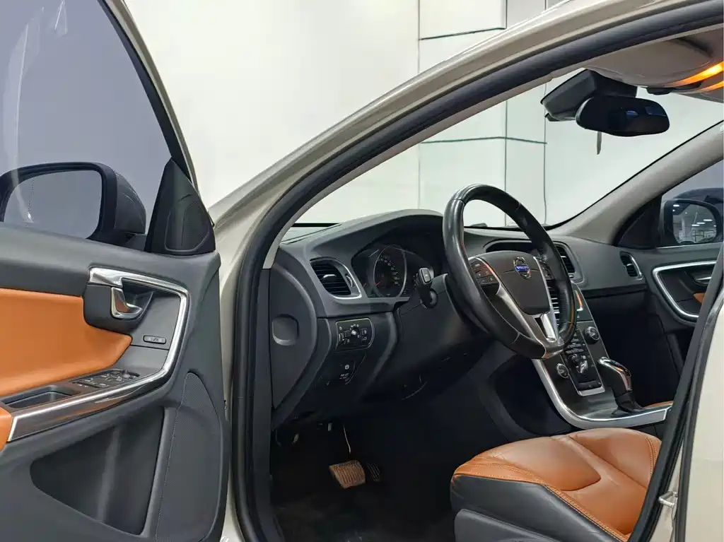 Volvo V60 2014 T5