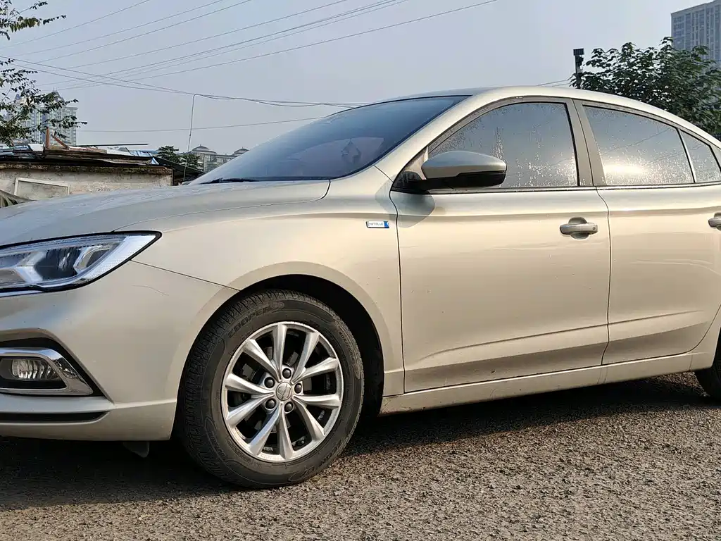 ROEWE I5