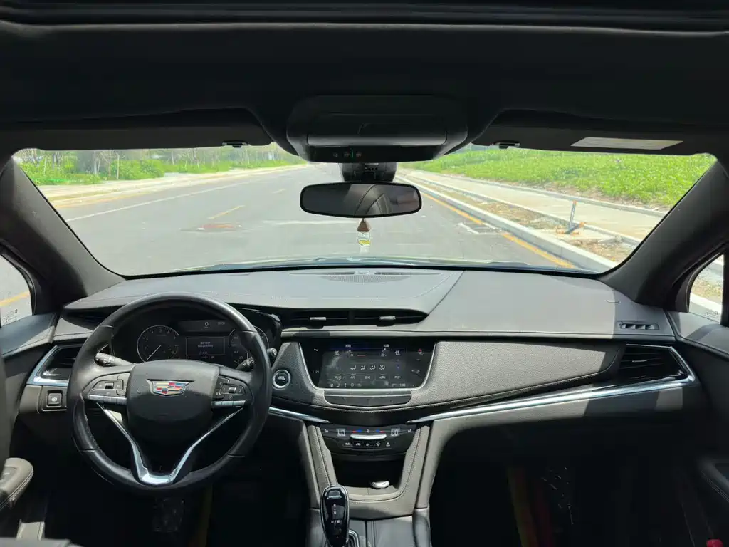 Cadillac XT6 — миниатюра 4