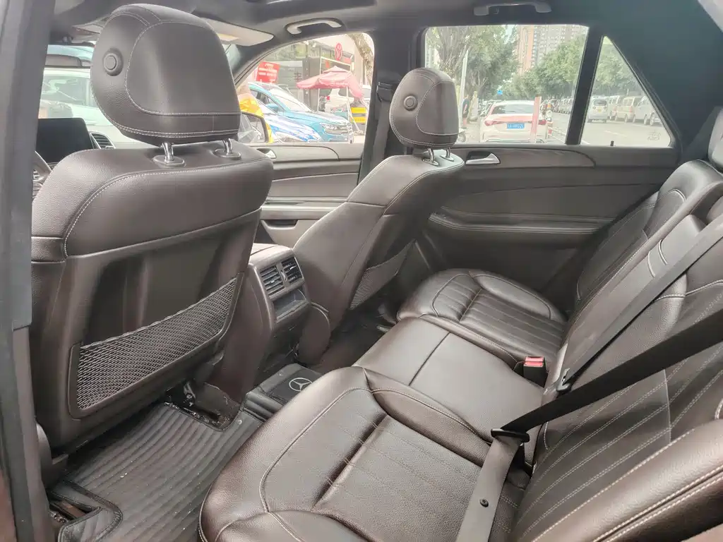 Mercedes-Benz GLE (Import) — миниатюра 6
