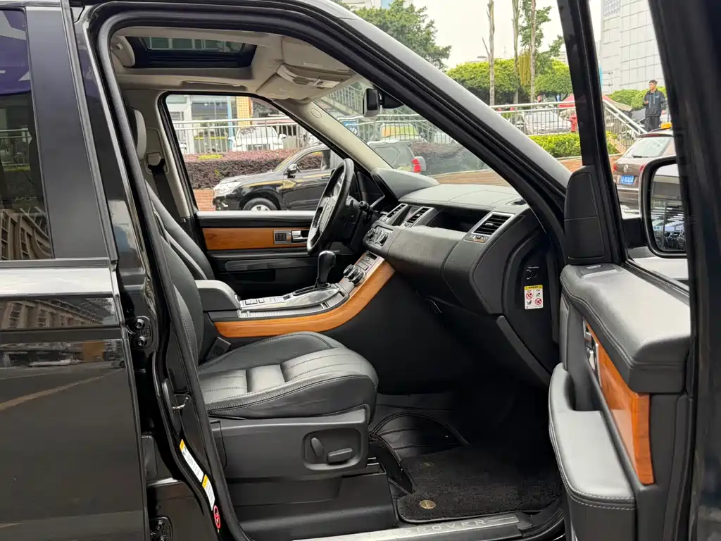 Land Rover Range Rover Sport 2012 3.0 TDV6 HSE
