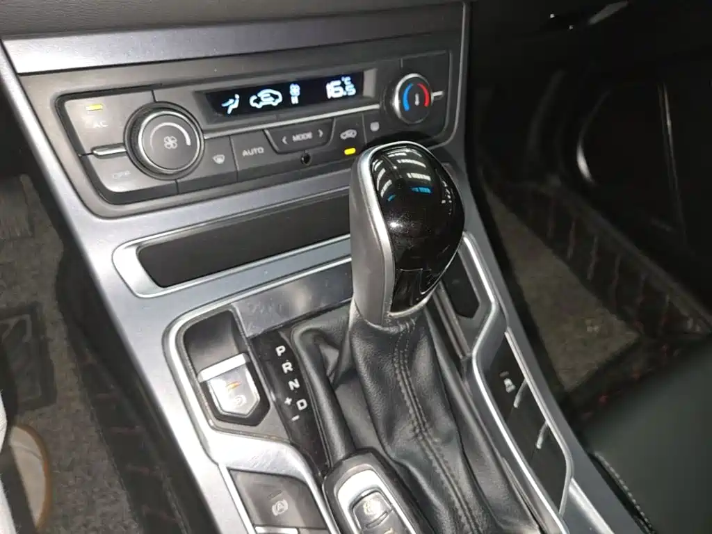 Geely Emgrand — миниатюра 14