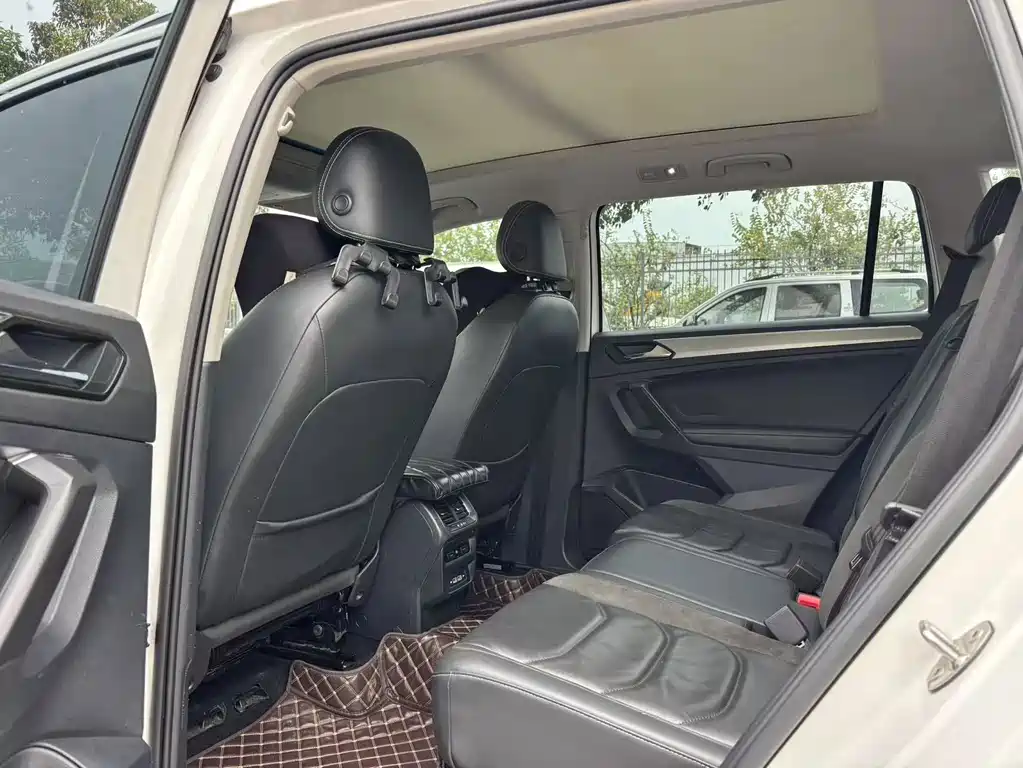 Volkswagen Tiguan L — миниатюра 6