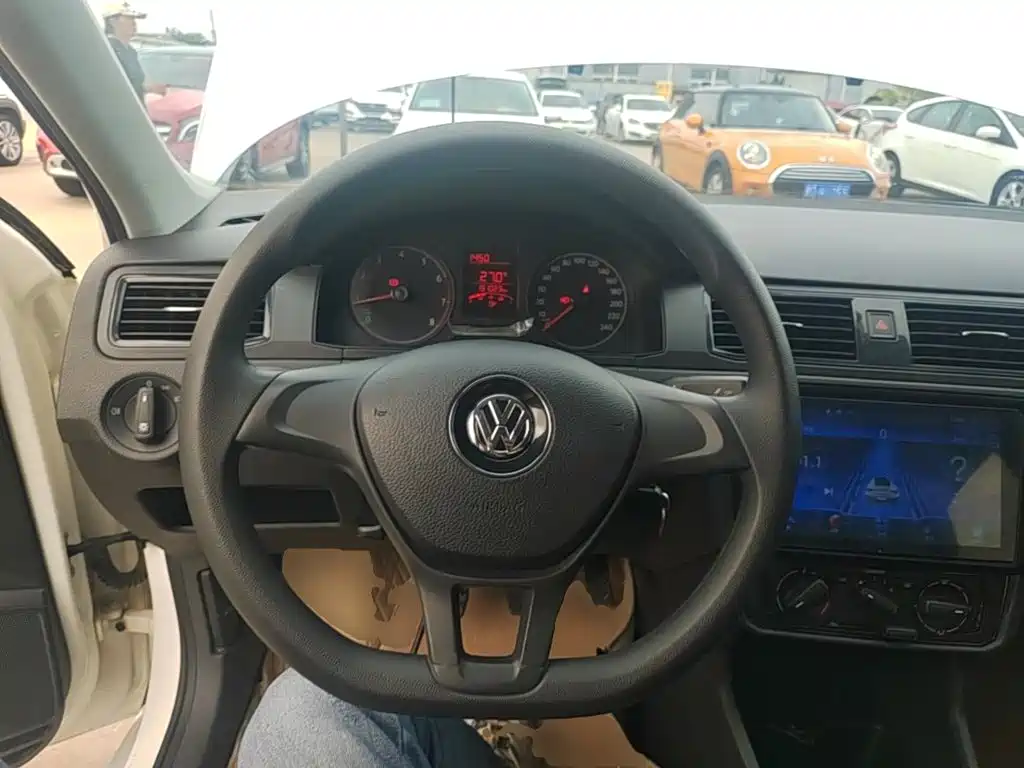 Volkswagen Santana — миниатюра 11