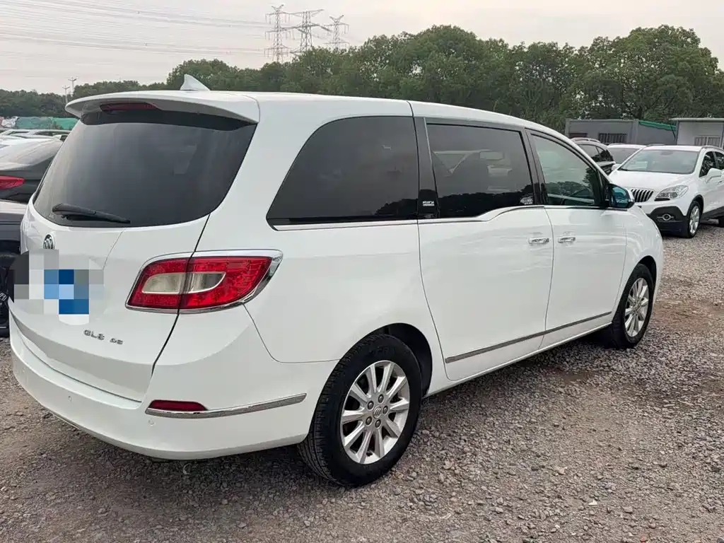 Buick GL8 2011 3.0L XT Luxury Flagship