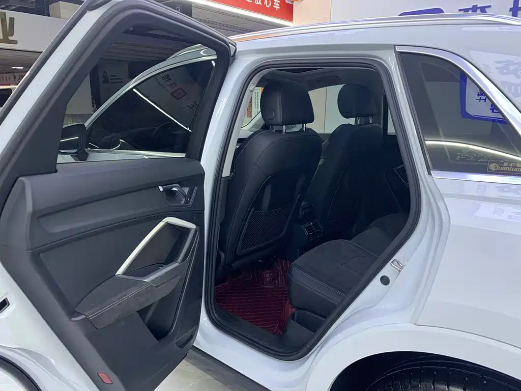 Audi Q3 — миниатюра 12
