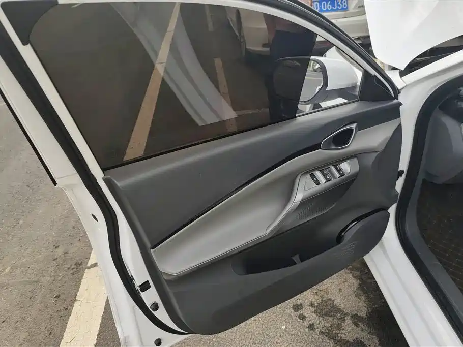 Baojun RC-5 2020 RC-5W 1.5L MT Elite