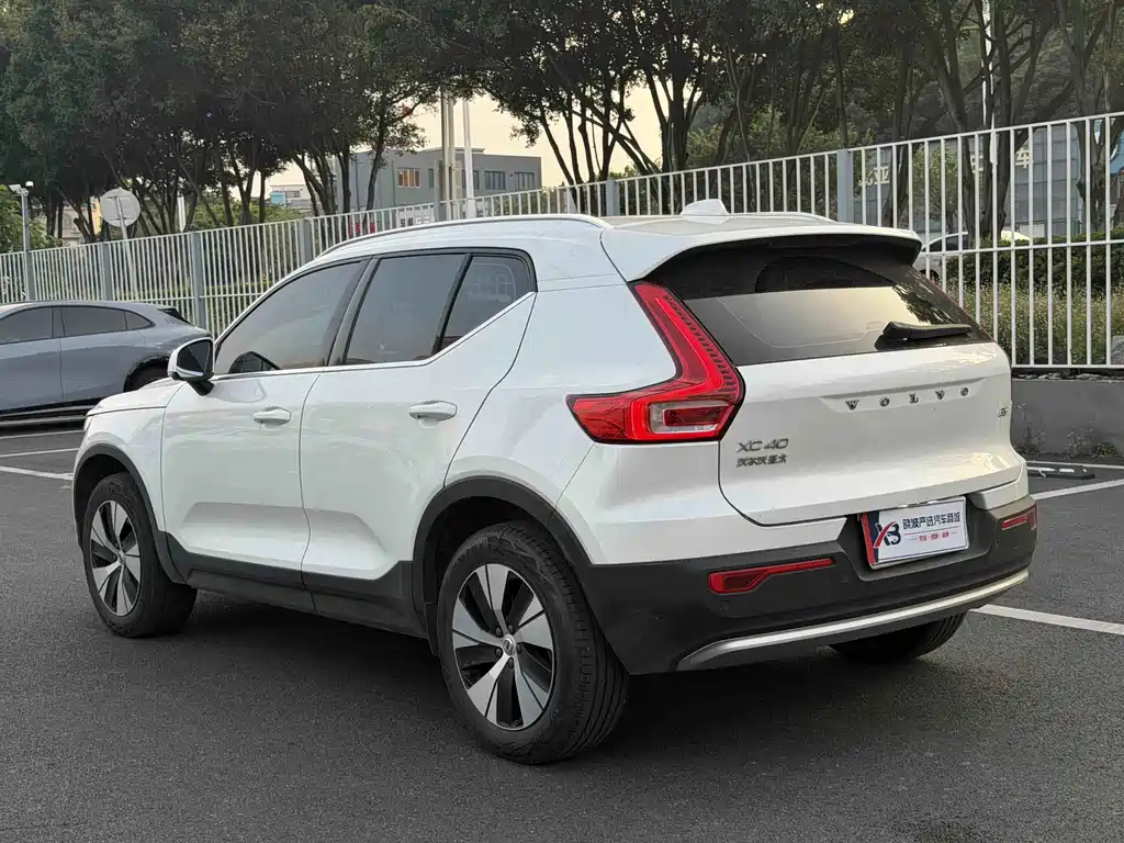 Volvo XC40 — миниатюра 13