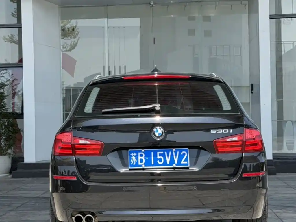BMW 5 Series (Import) — миниатюра 9