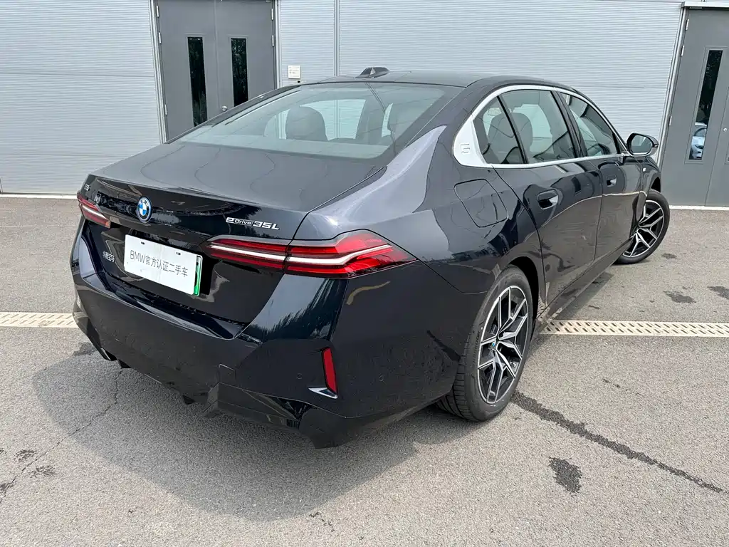 BMW i5 2025 eDrive 35L M Sport