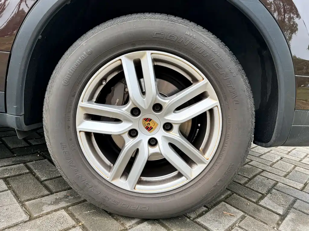 Porsche Cayenne — миниатюра 15