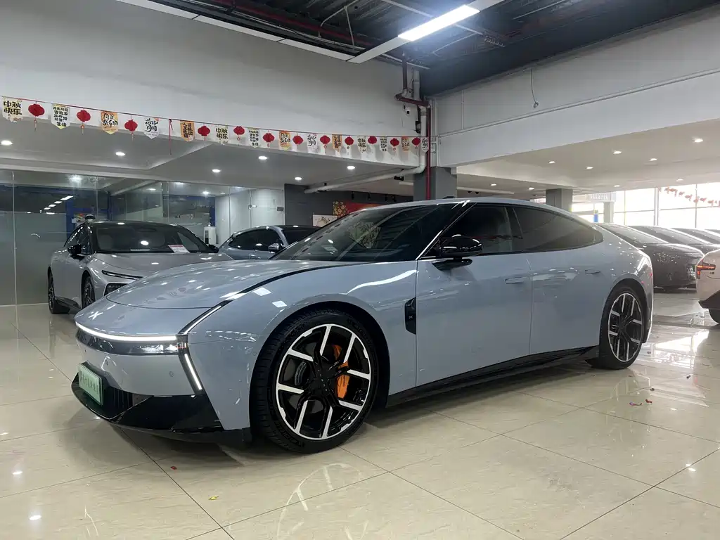 XPeng P7 — миниатюра 2