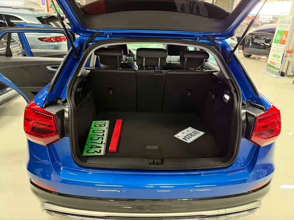 Audi Q2L e-tron — миниатюра 9