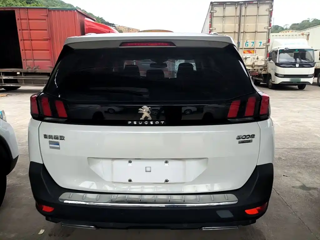 Peugeot 5008 — миниатюра 6