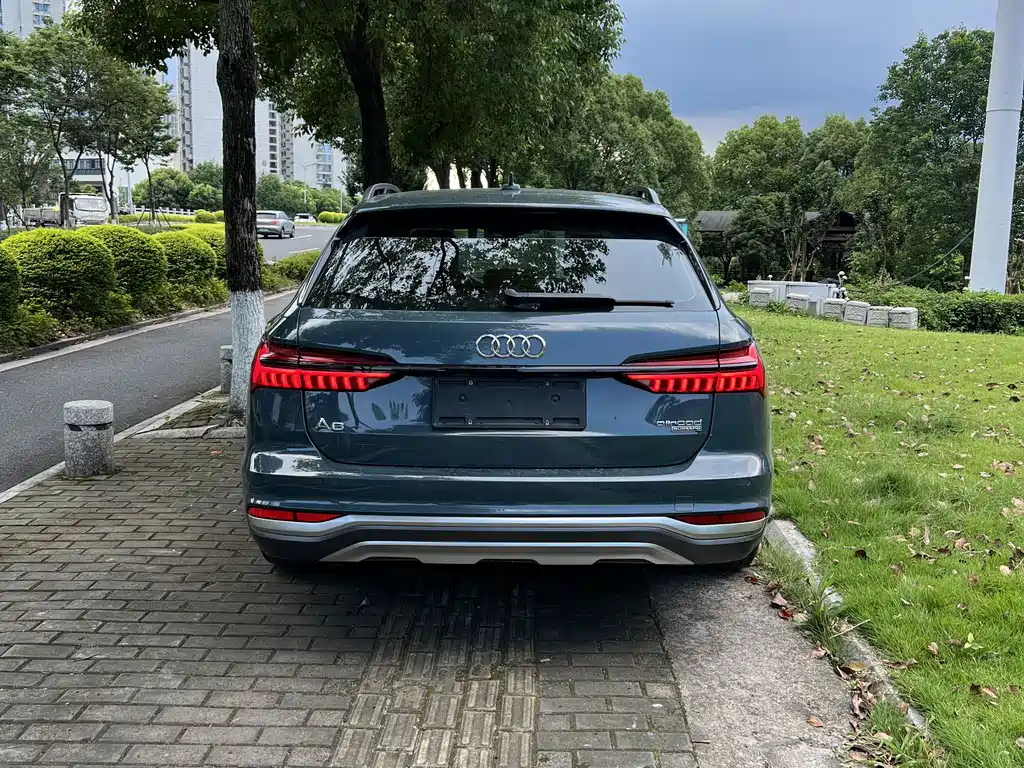 Audi A6 2022 allroad quattro 55 TFSI Premium