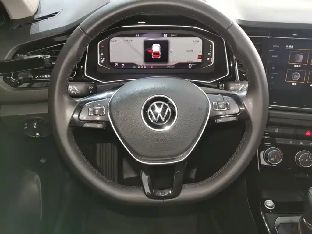 Volkswagen T-Roc — миниатюра 11