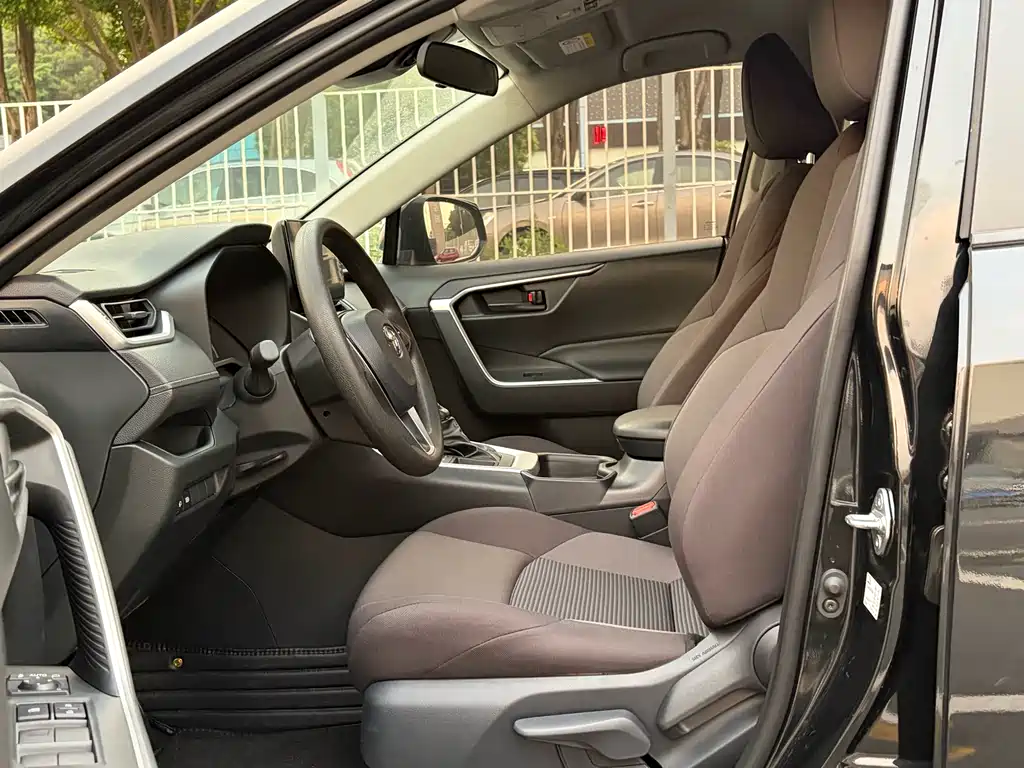 Toyota Wildlander 2024 2.0L CVT Lead