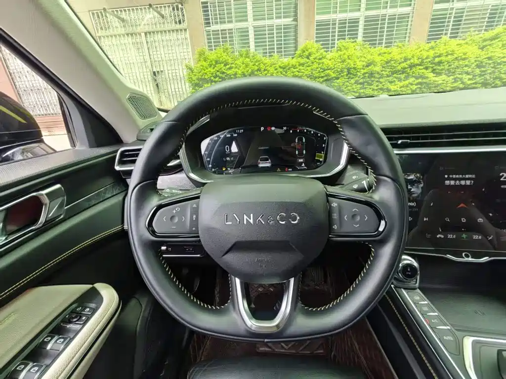 Lynk & Co 05 — миниатюра 11
