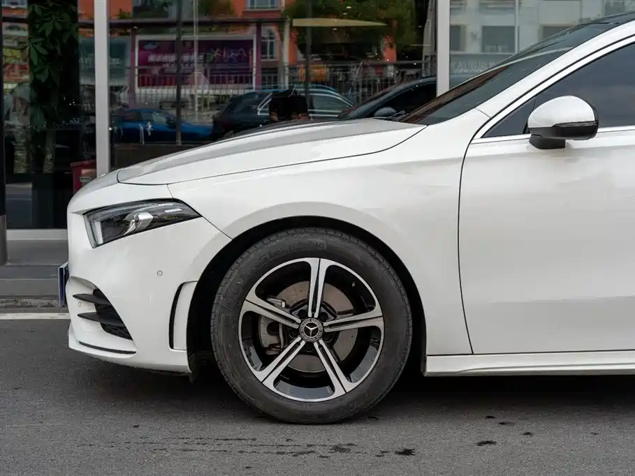 Mercedes-Benz A-Class A 2023 A 200 L Fashion