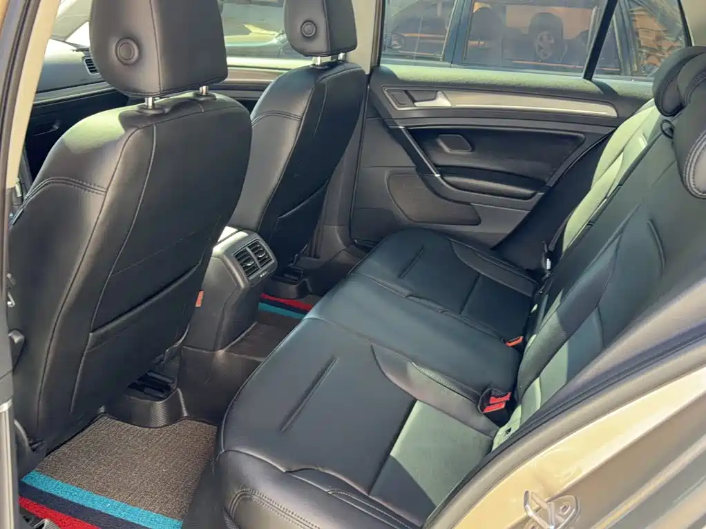 Volkswagen Golf — миниатюра 4