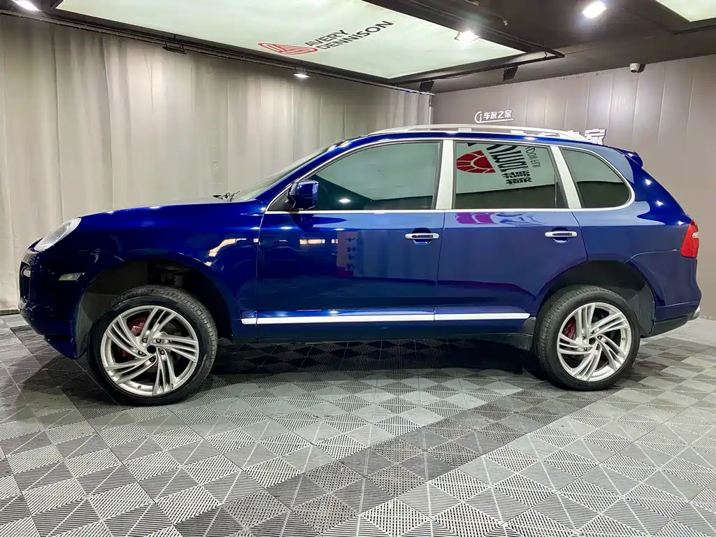 Porsche Cayenne — миниатюра 4