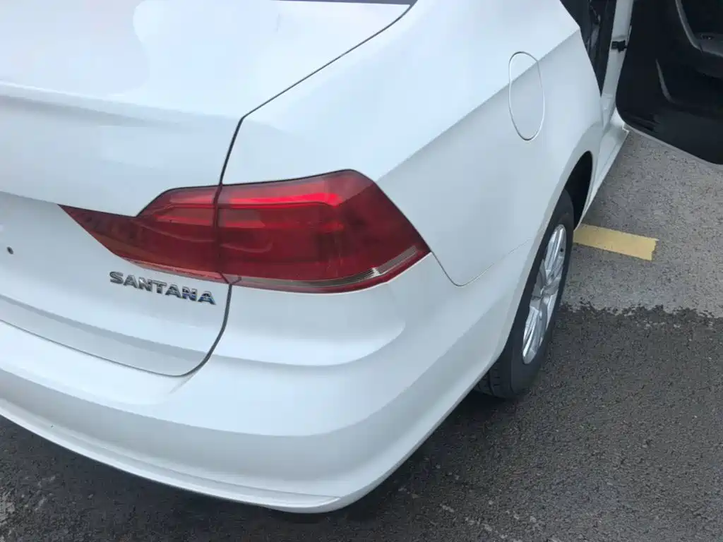 Volkswagen Santana — миниатюра 8