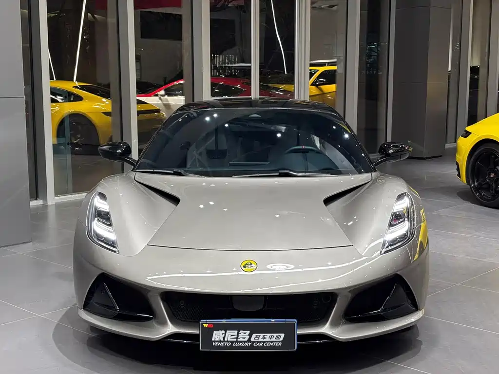 Lotus Emira — миниатюра 3