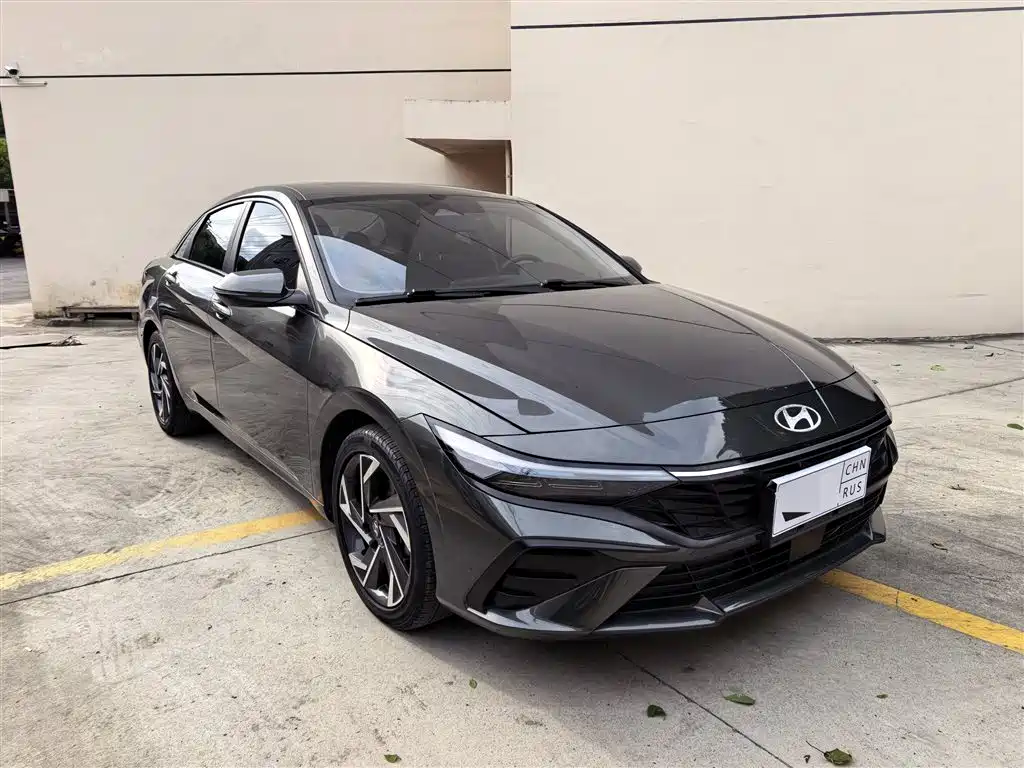 Hyundai Elantra 2023 1.5L CVT LUX Luxury