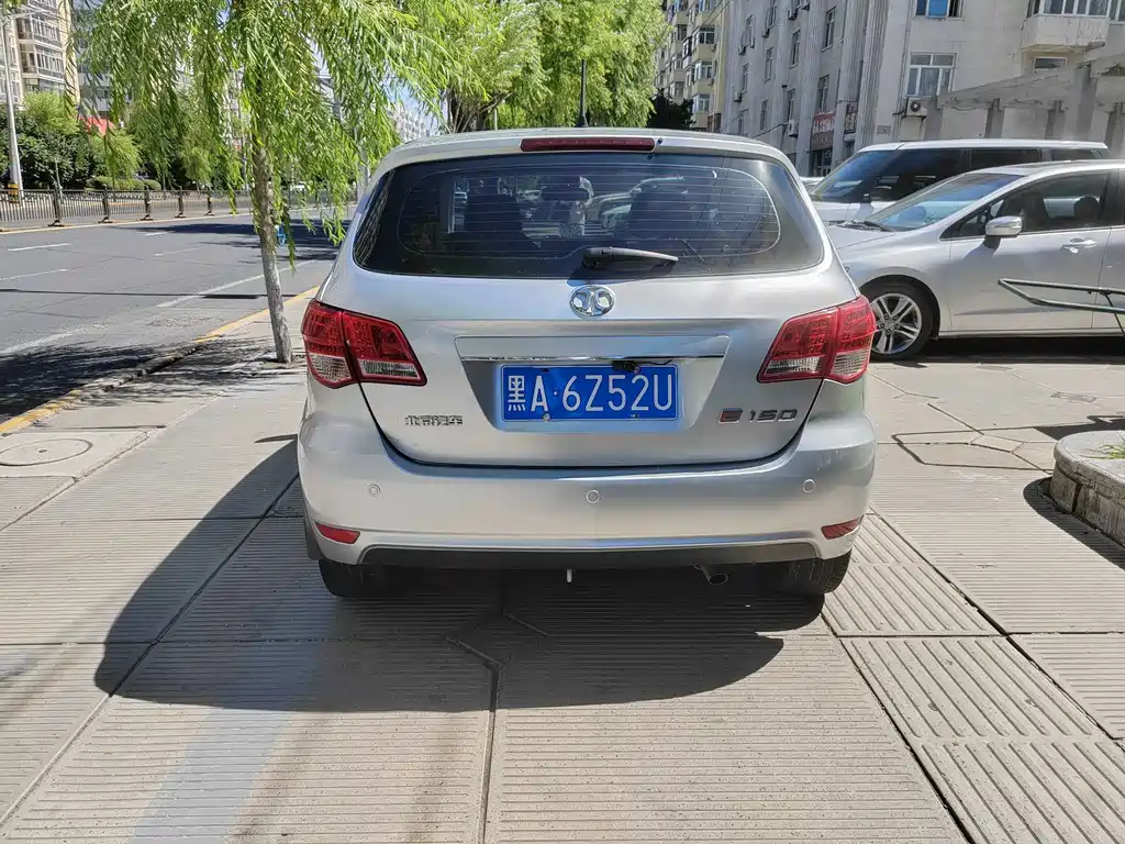 BAIC E-Series — миниатюра 5