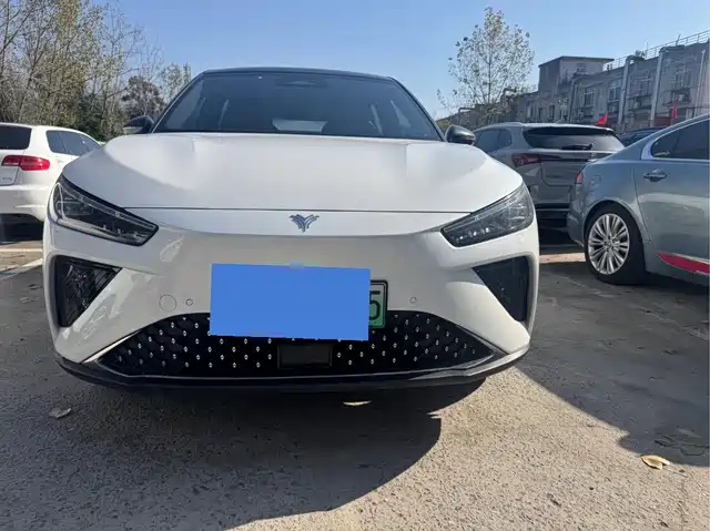 NEZHA AUTOMOBILE NEZHA L 2024