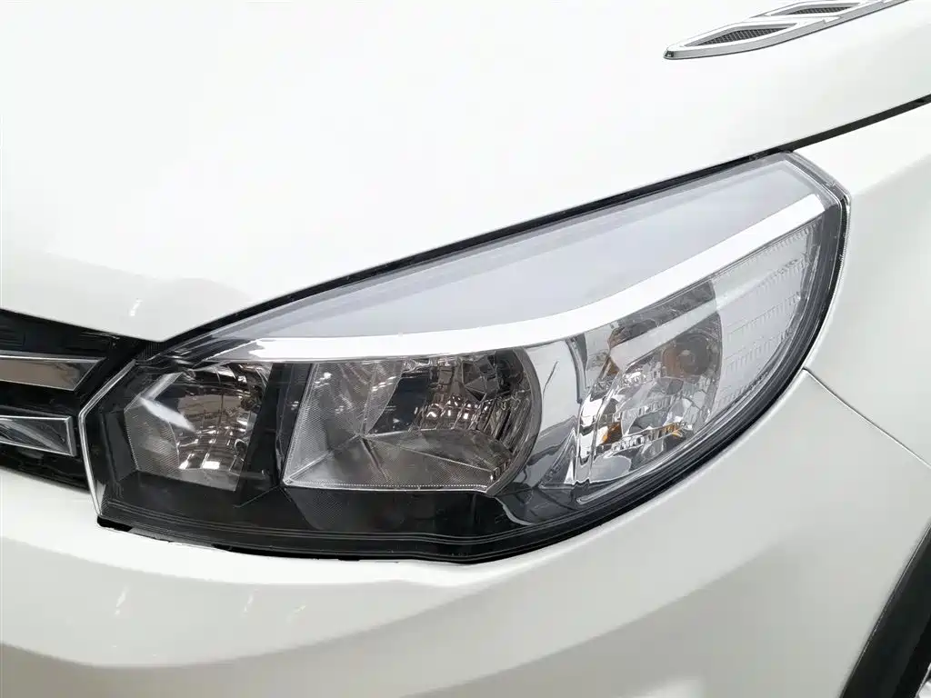 Haval H1 2016 1.5L MT Luxury