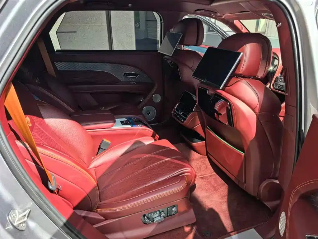 Bentley Bentayga 2023 4.0T V8