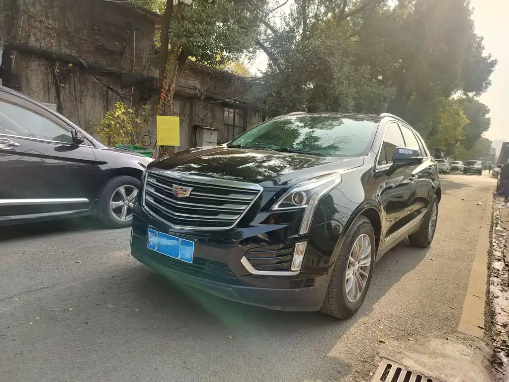 CADILLAC XT5