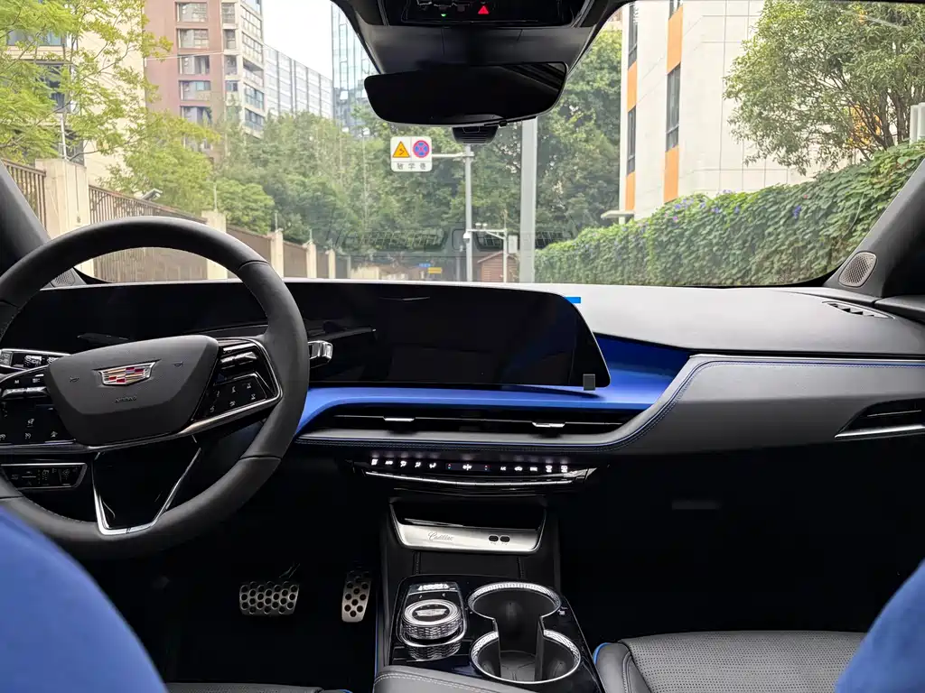 Cadillac GT4 — миниатюра 18