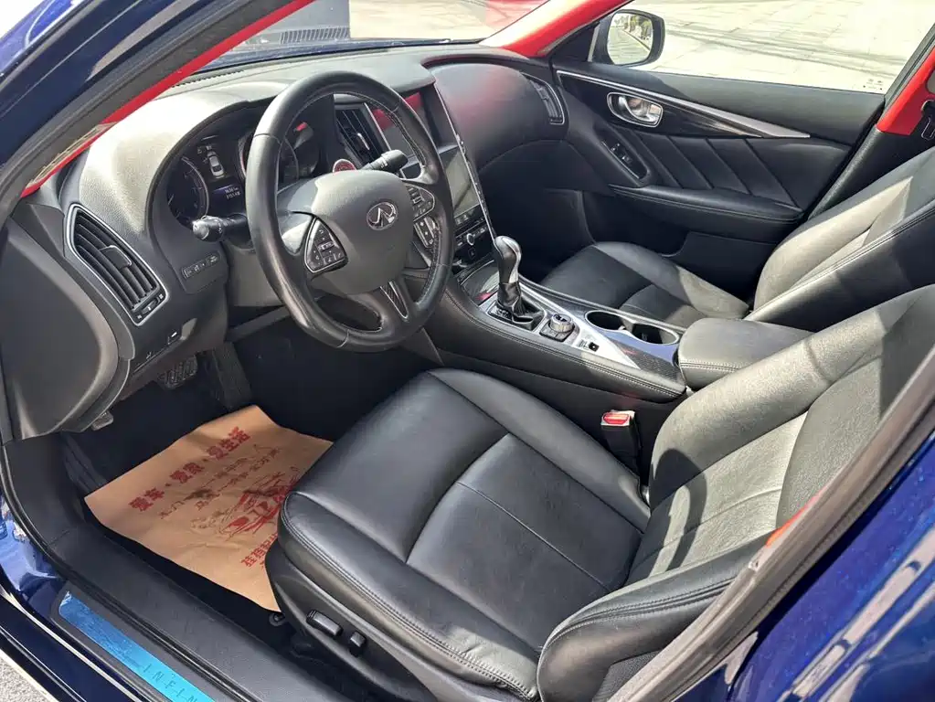 INFINITI Q50L