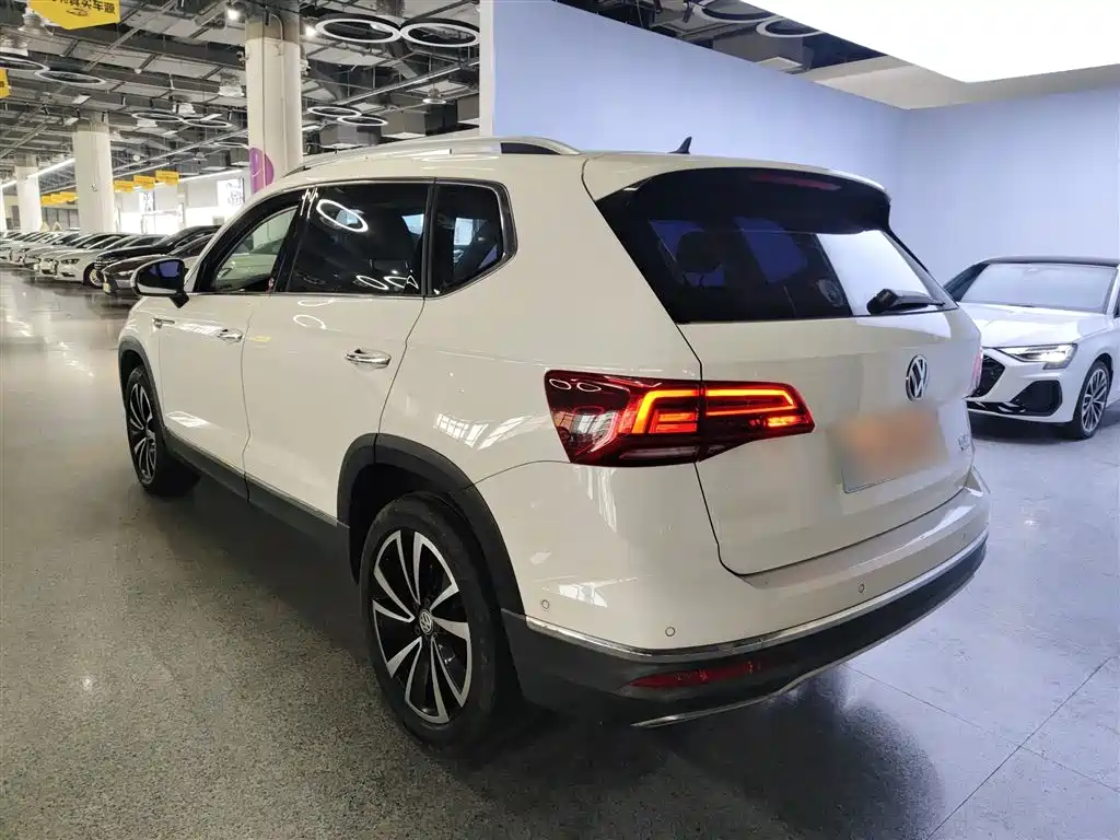 Volkswagen Tharu - фото 5