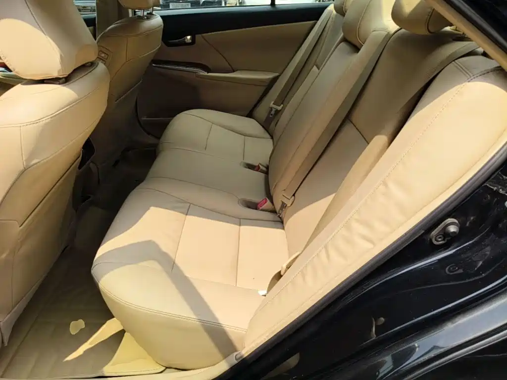 Toyota Camry — миниатюра 17