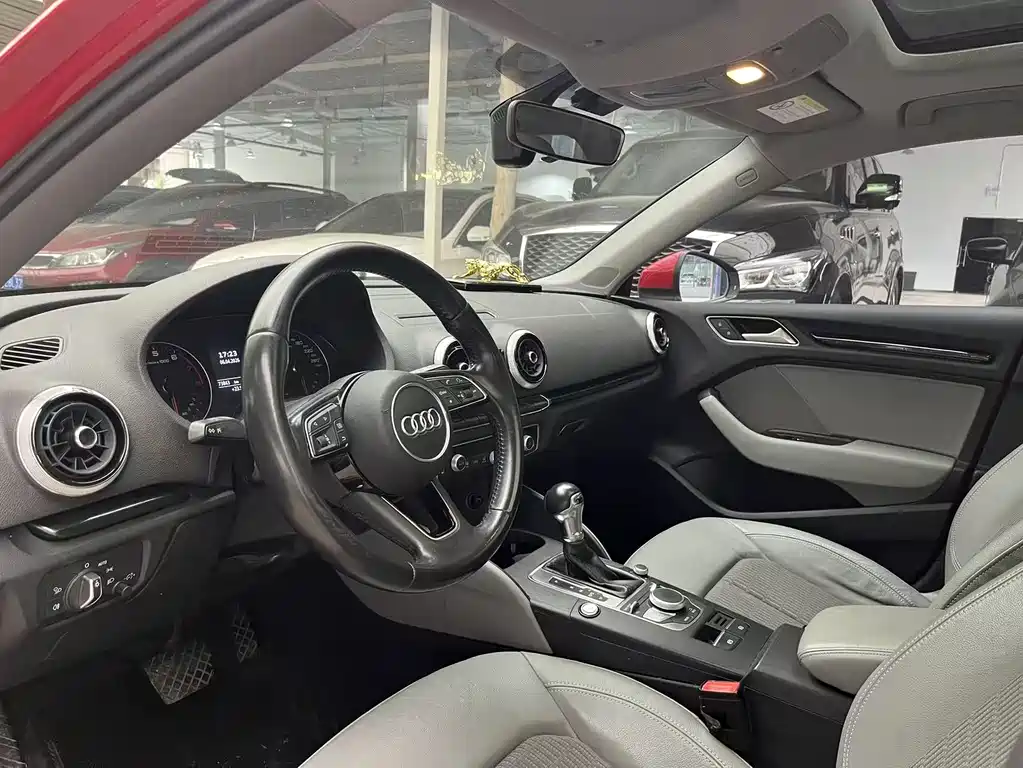 Audi A3 2018 30 Limousine 35 TFSI Fashion