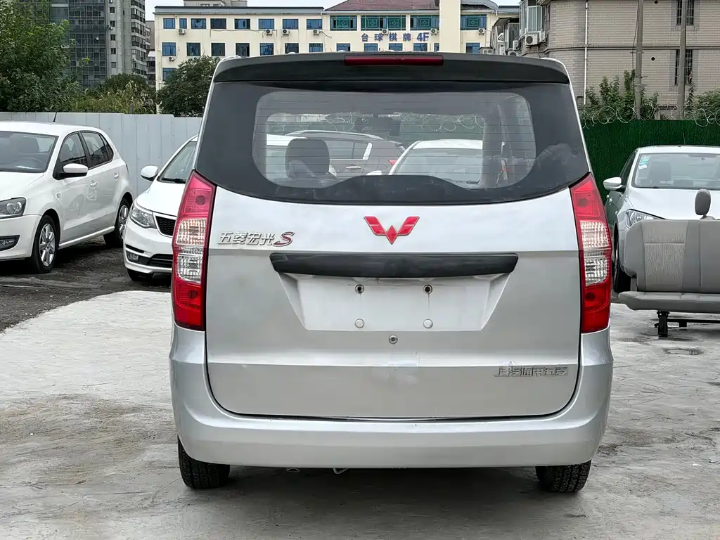 Wuling Hongguang — миниатюра 6