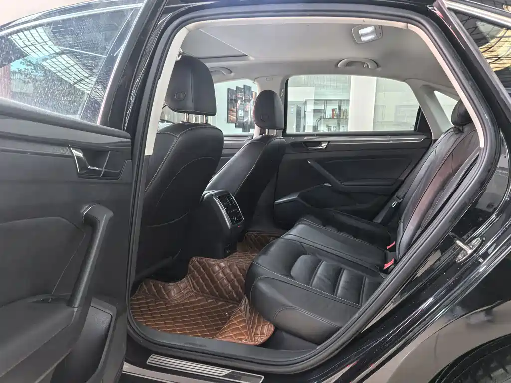 Volkswagen Passat — миниатюра 9