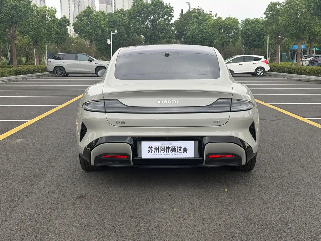 Xiaomi SU7 — миниатюра 6