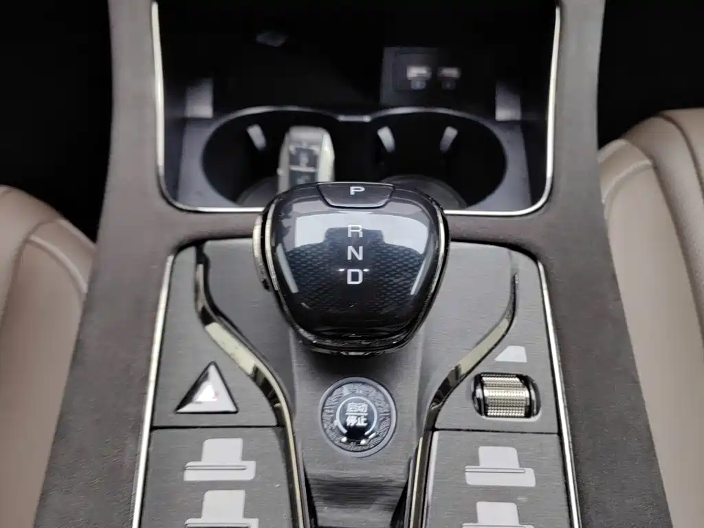 BYD Han — миниатюра 13